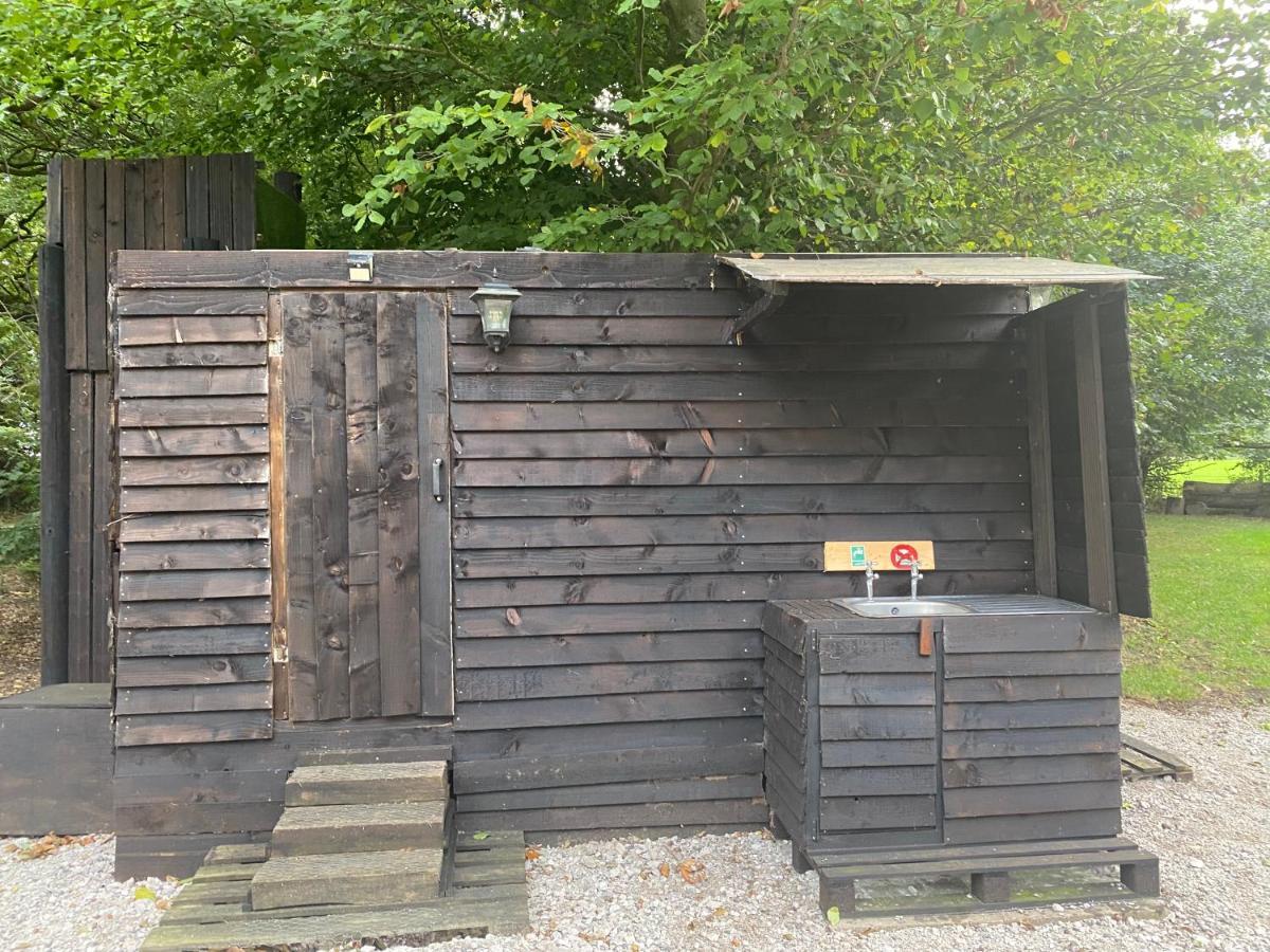 The Shepherd'S Hut - Wild Escapes Wrenbury Off Grid Glamping - Ages 12 And Over Baddiley Buitenkant foto